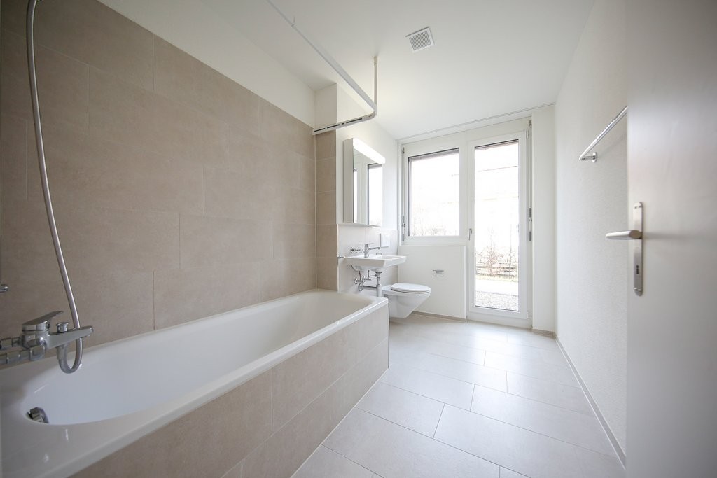 GEMÜTLICHE 4.5 ZIMMER-WOHNUNG MIT SITZPLATZ - Bild 7