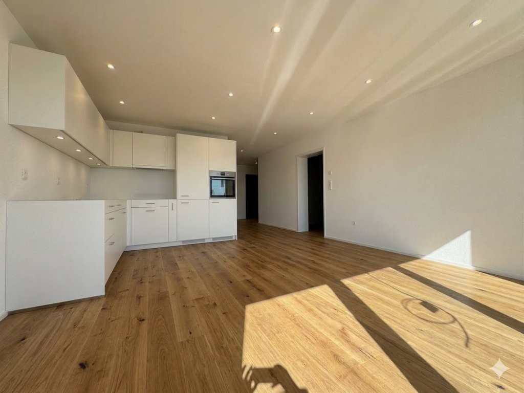 ERSTBEZUG: LICHTDURCHFLUTETER UND MODERNER NEUBAU - Bild 2