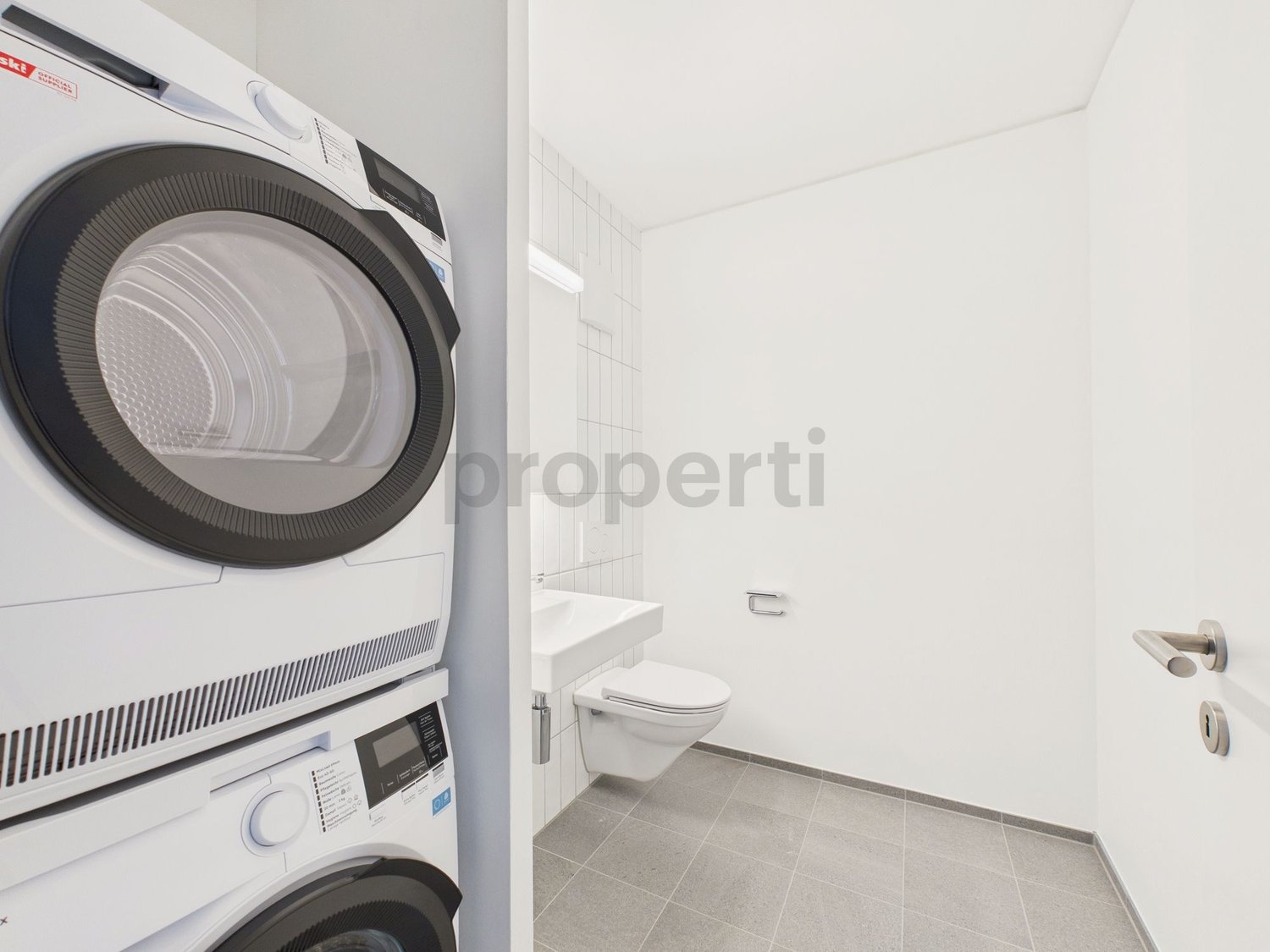 Moderne 3.5-Zimmer-Wohnung mit Balkon, Basel - Image 10