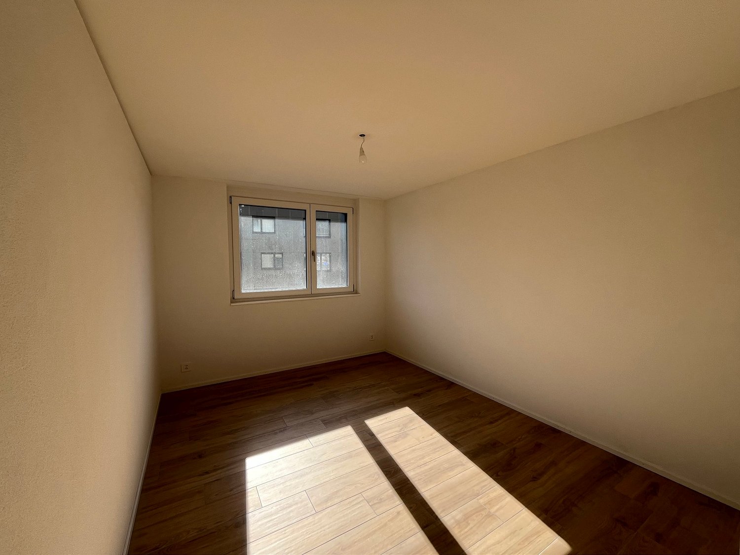 05713 - Appart. 4½ PCES - IMP. CHAMP-RIOND 7 - MATRAN - Bild 3