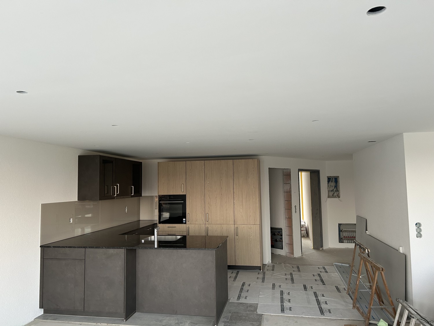 Erstvermietung: Exklusive 4.5-Zimmer-Neubauwohnung mit Balkon, Weitsicht und naturnaher Lage - Bild 3