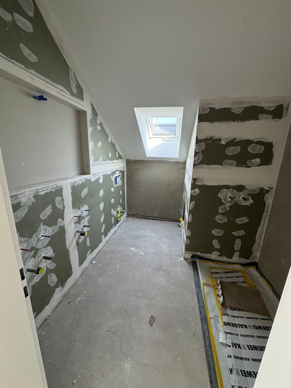 Stilvoll wohnen im Herzen von Hünikon - Badezimmer