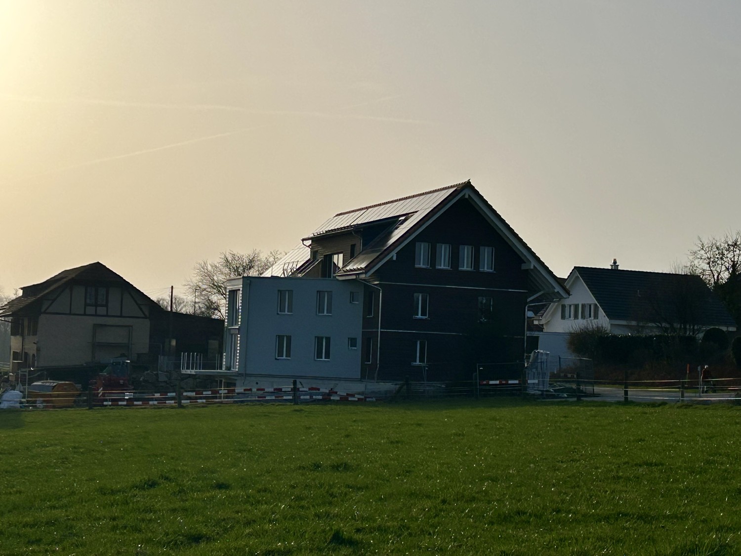 Erstvermietung: Exklusive 4.5-Zimmer-Neubauwohnung mit Balkon, Weitsicht und naturnaher Lage - Bild 7