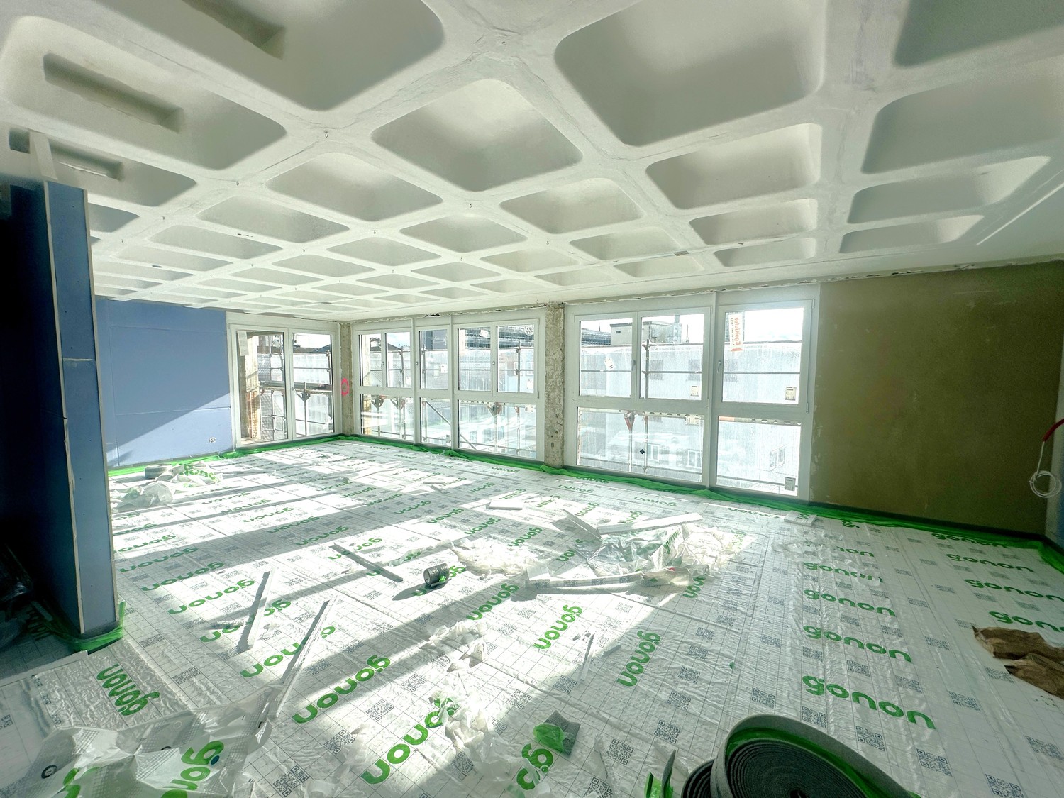 Wohnen mit Industrie-Chic in der ehemaligen Bschüssig - Wohn- und Essbereich