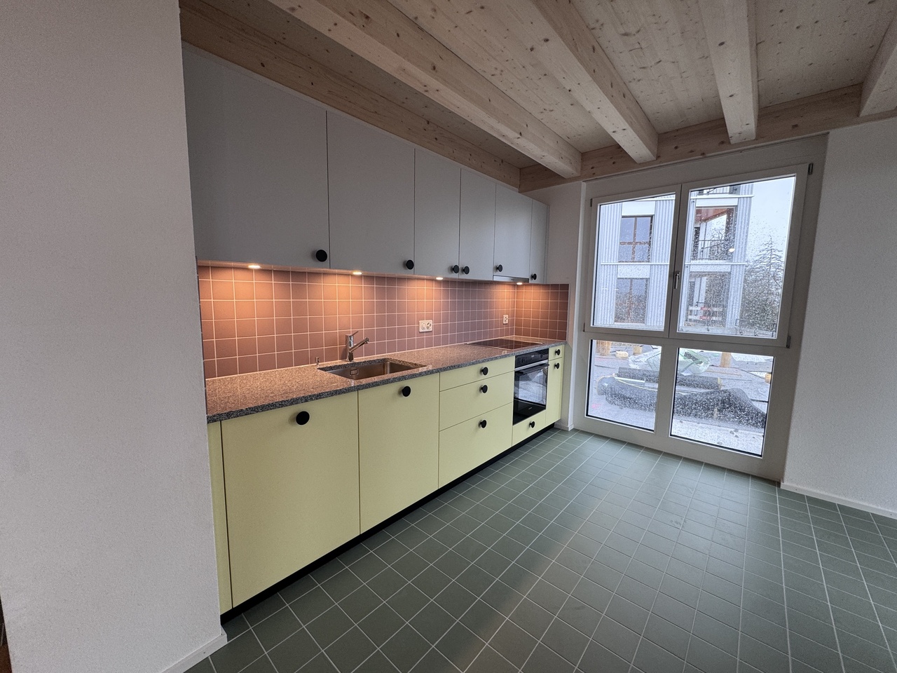 Estavayer-le-Lac, à louer, appartement de 3.5 pièces, 84 m2 + jardin - Bild 2