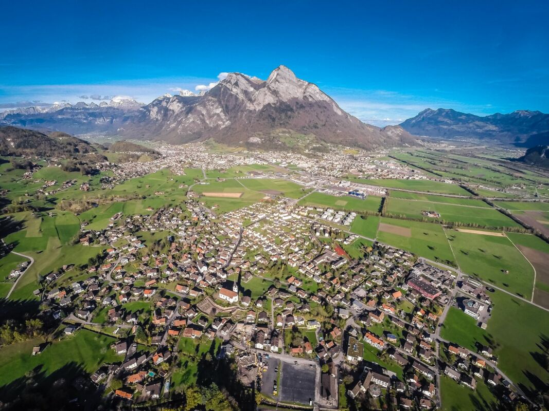 ERSTBEZUG - 2.5-Zimmer-Wohnung - ruhig stilvoll und neu - Bild 7