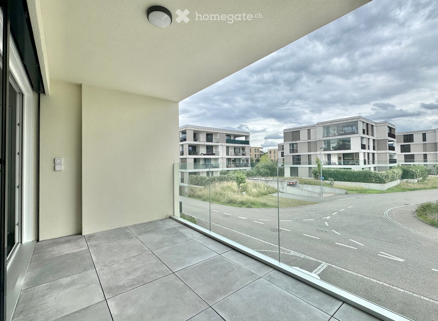 Exklusive 3.5-Zimmer-Wohnung mit hochwertigem Ausbau an zentraler Lage - Bild 11