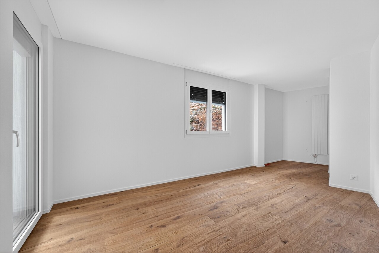 Erstvermietung: Kernsarnierte 3.5-Zimmer-Wohnung mit Berg & Seeblick - Bild 9