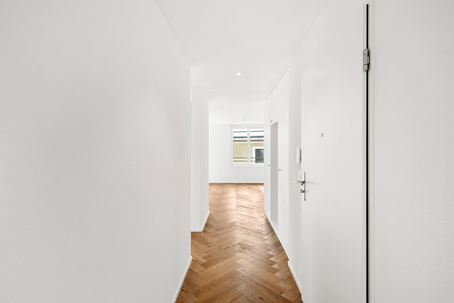 Hochmoderne 3.5-Zimmerwohnung mit Balkon - Entrée