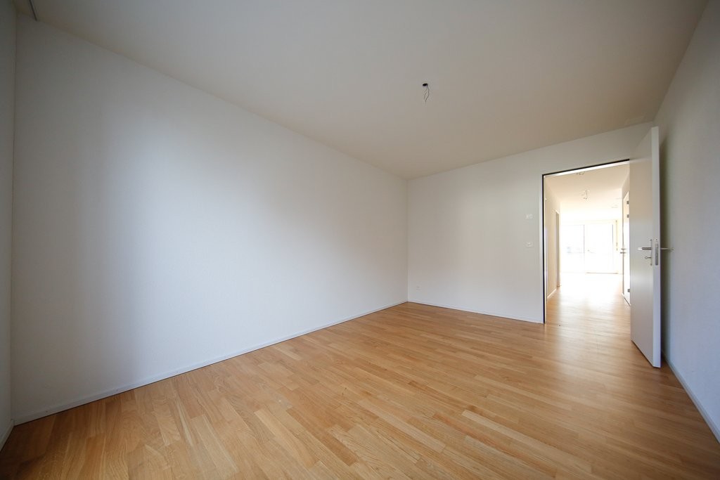 GEMÜTLICHE 4.5 ZIMMER-WOHNUNG MIT SITZPLATZ - Bild 6