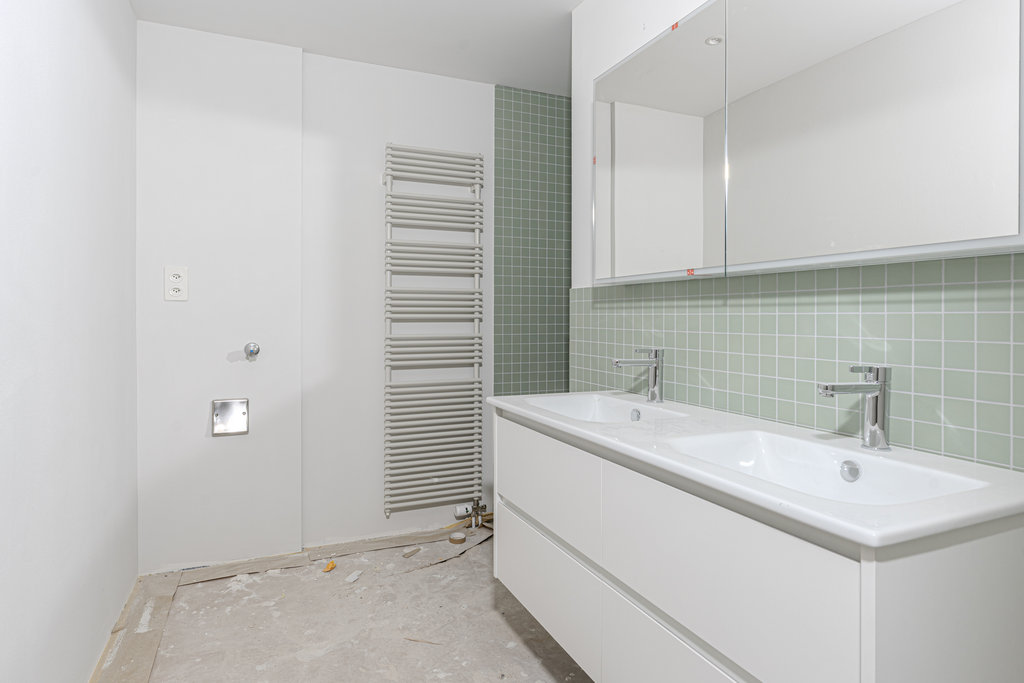 Sanierte Wohnung inmitten Breitenrainquartier zu vermieten - Badezimmer