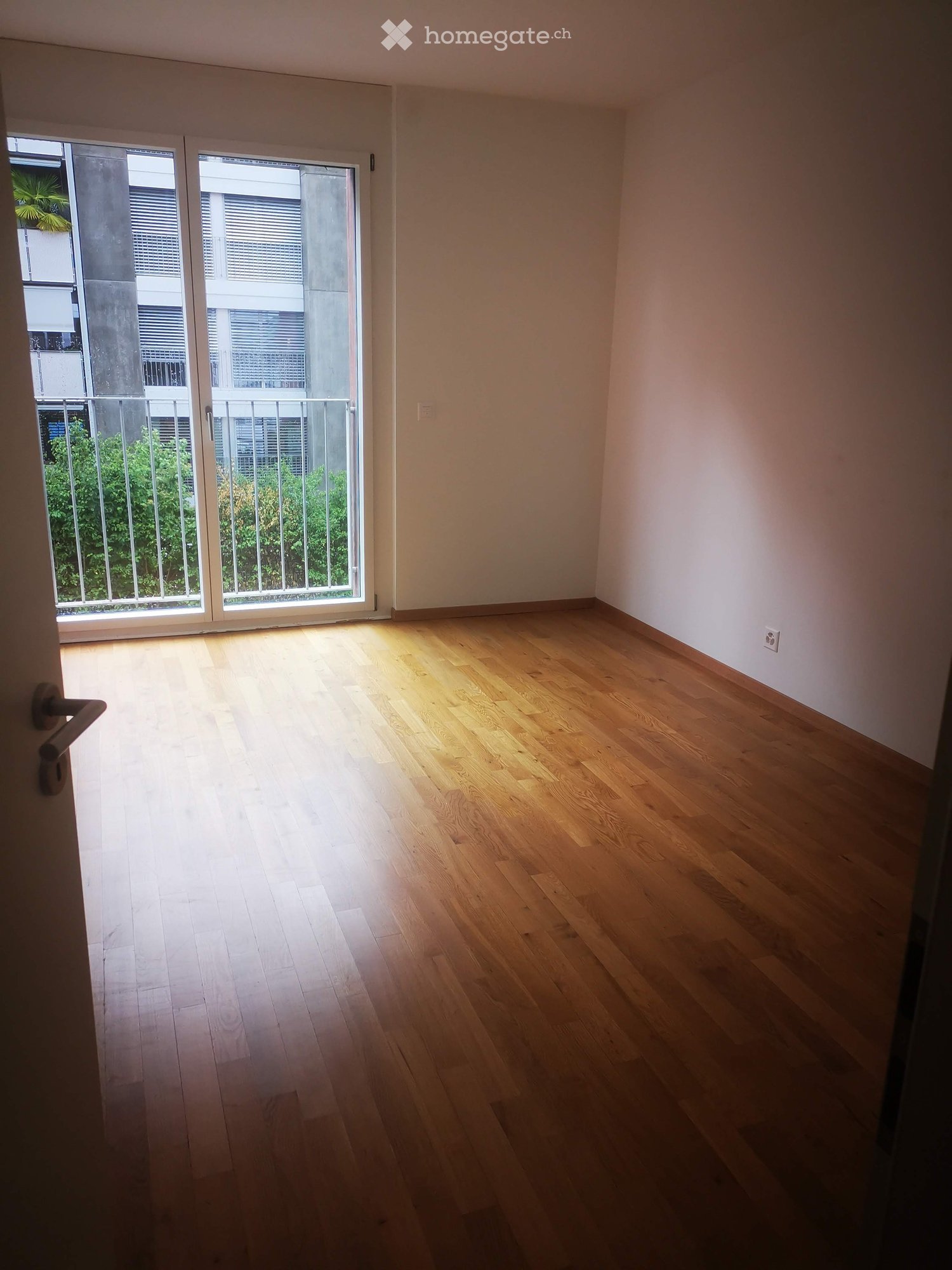 Lease takeover: Spacious 4.5-Room Apartment with Mountain Views - Bild 1