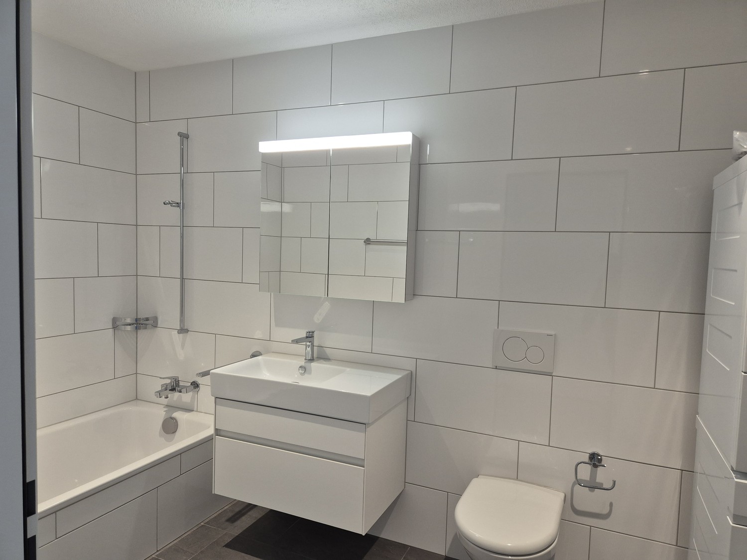 Erstbezug: Moderne 4.5-Zimmer-Wohnung an zentraler und ruhiger Lage in Bülach - Bild 4