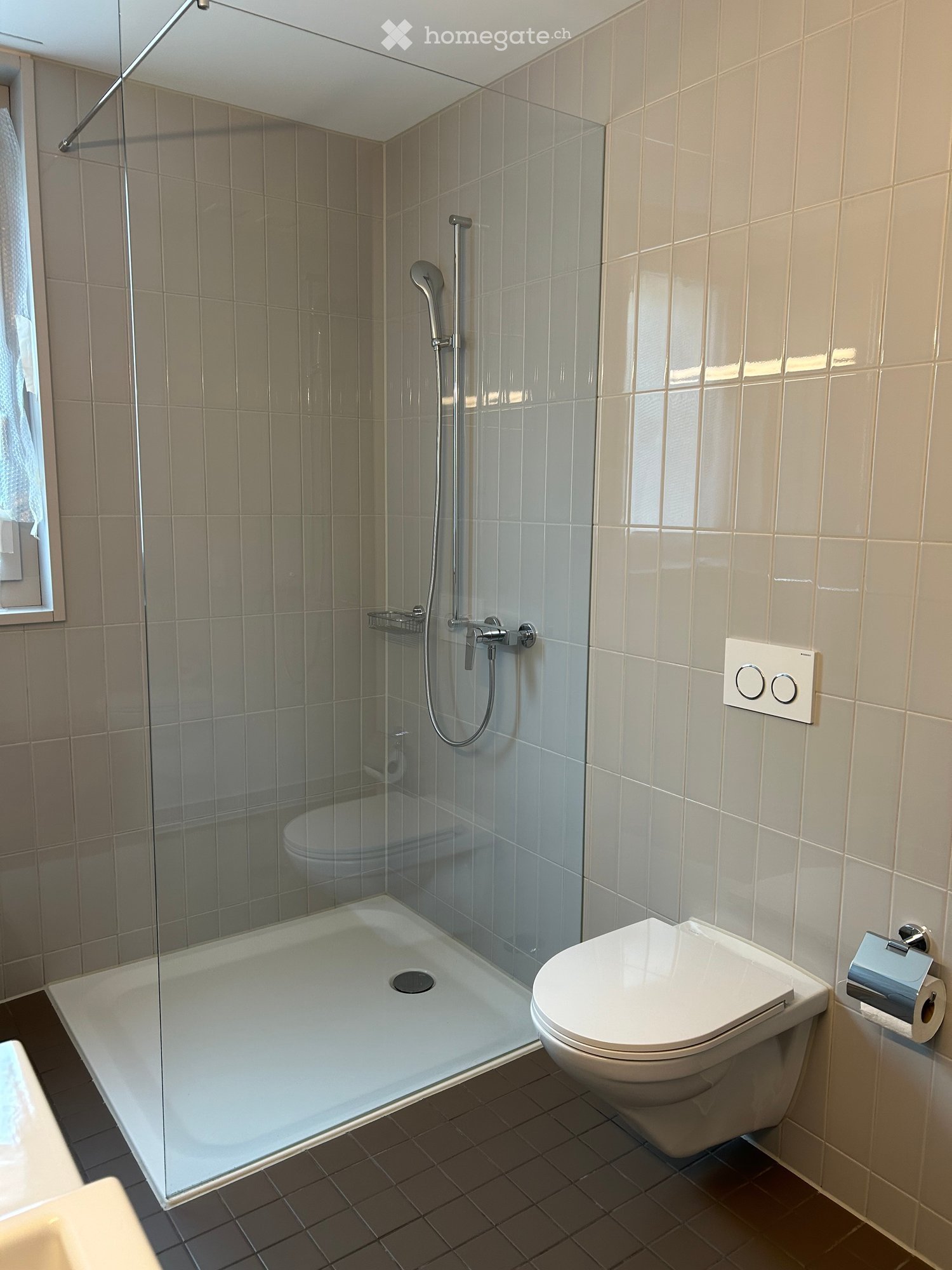 Moderne 4.5-Zimmer-Neubau-Wohnung mit Balkon und Garage - Bild 5