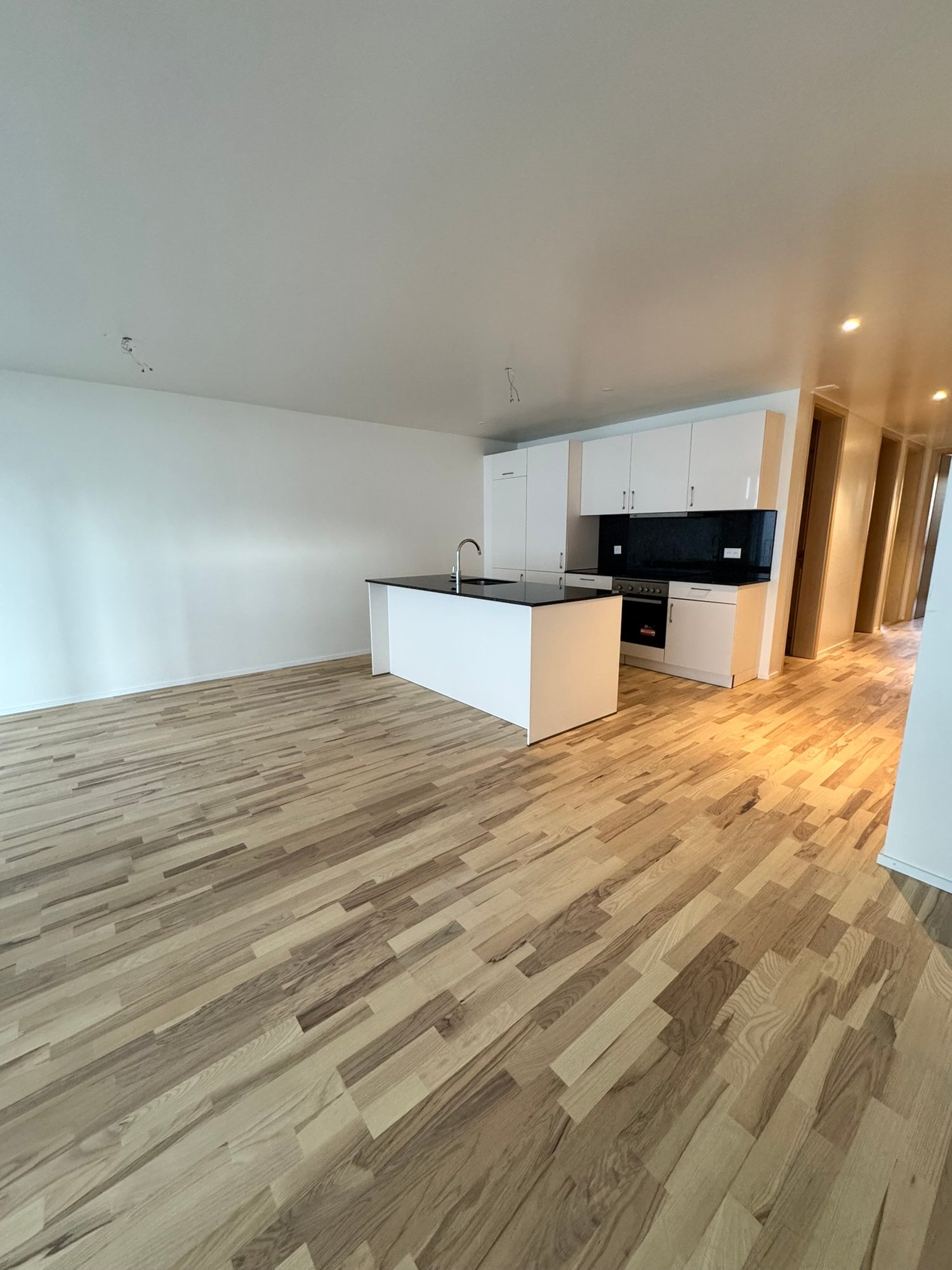 Moderne 3.5-Zimmerwohnung mit Balkon - Bild 5