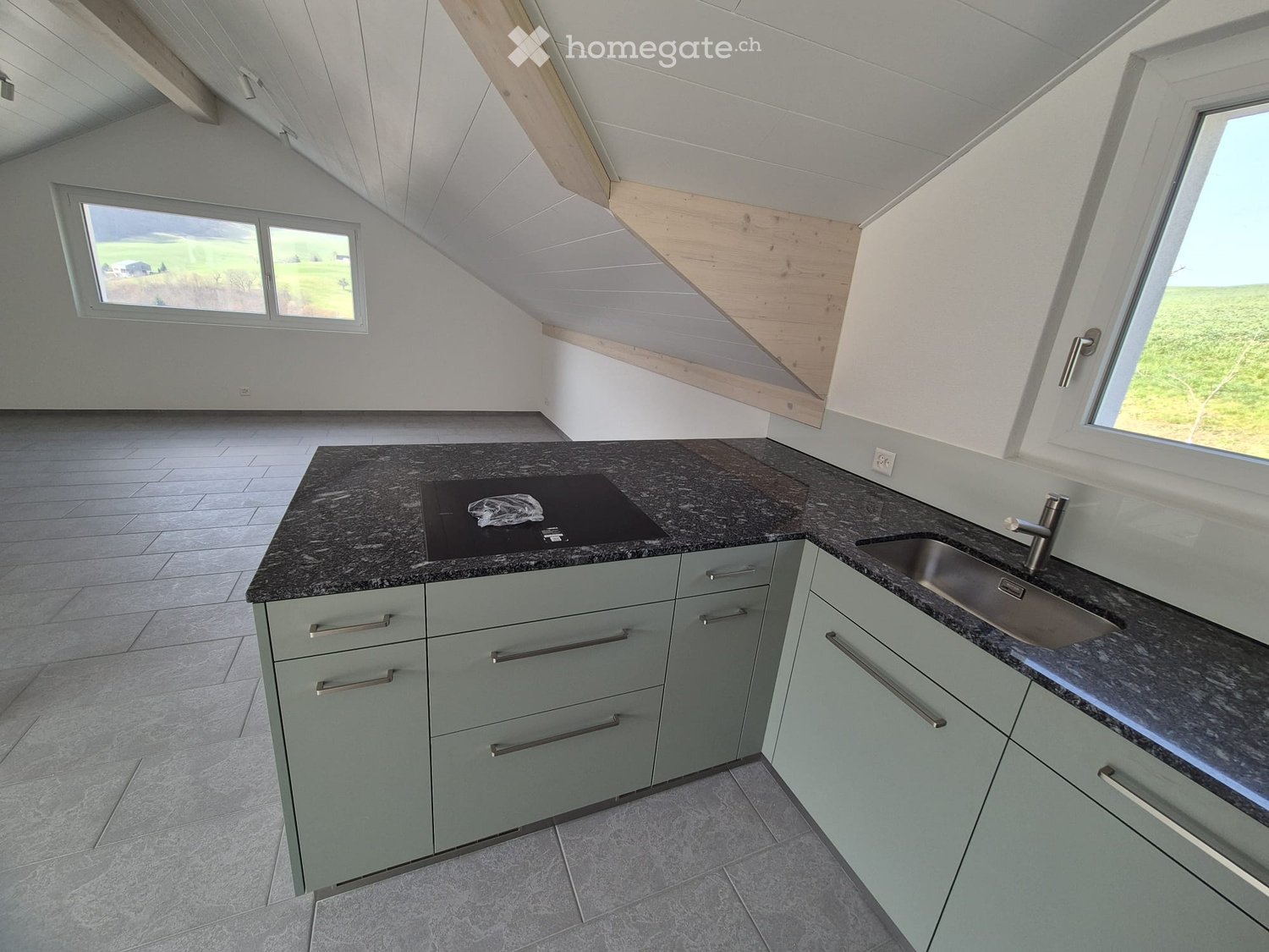 Grosszügige 2.5 Zimmer Dachwohnung mit Panoramablick ins Grüne in Densbüren - Bild 5