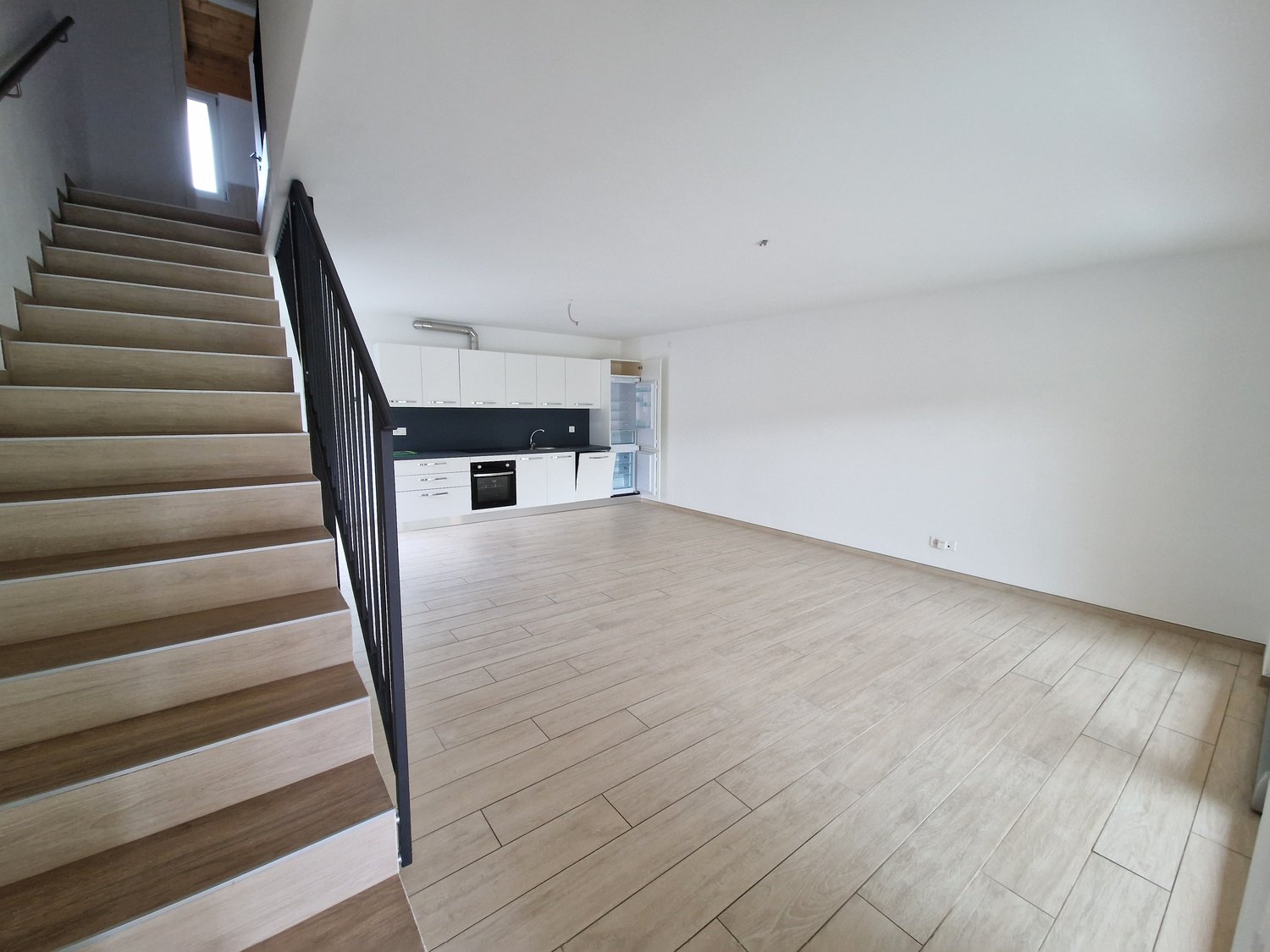 Casa bifamiliare moderna a Osogna - 4.5 locali con giardino - Bild 3