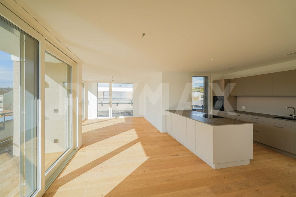 ERSTVERMIETUNG im Zentrum von Frick - 4.5 Zimmer-Attikawohnung - Bild 2