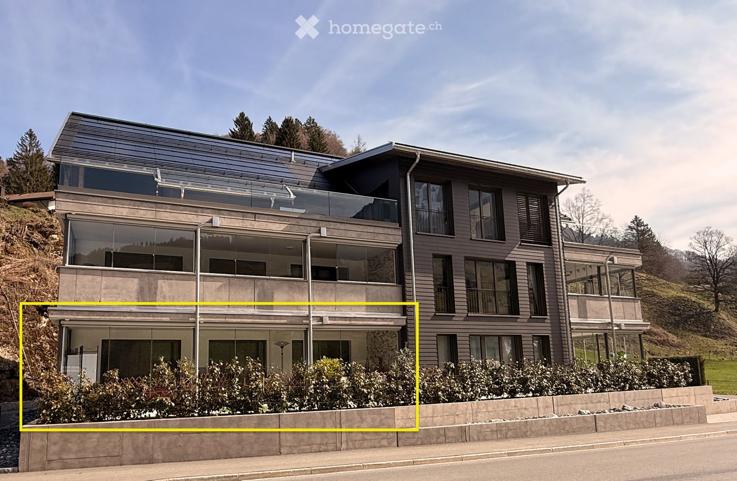 Grossflächige moderne Wohnung mit verglaster Terrasse - Bild 2