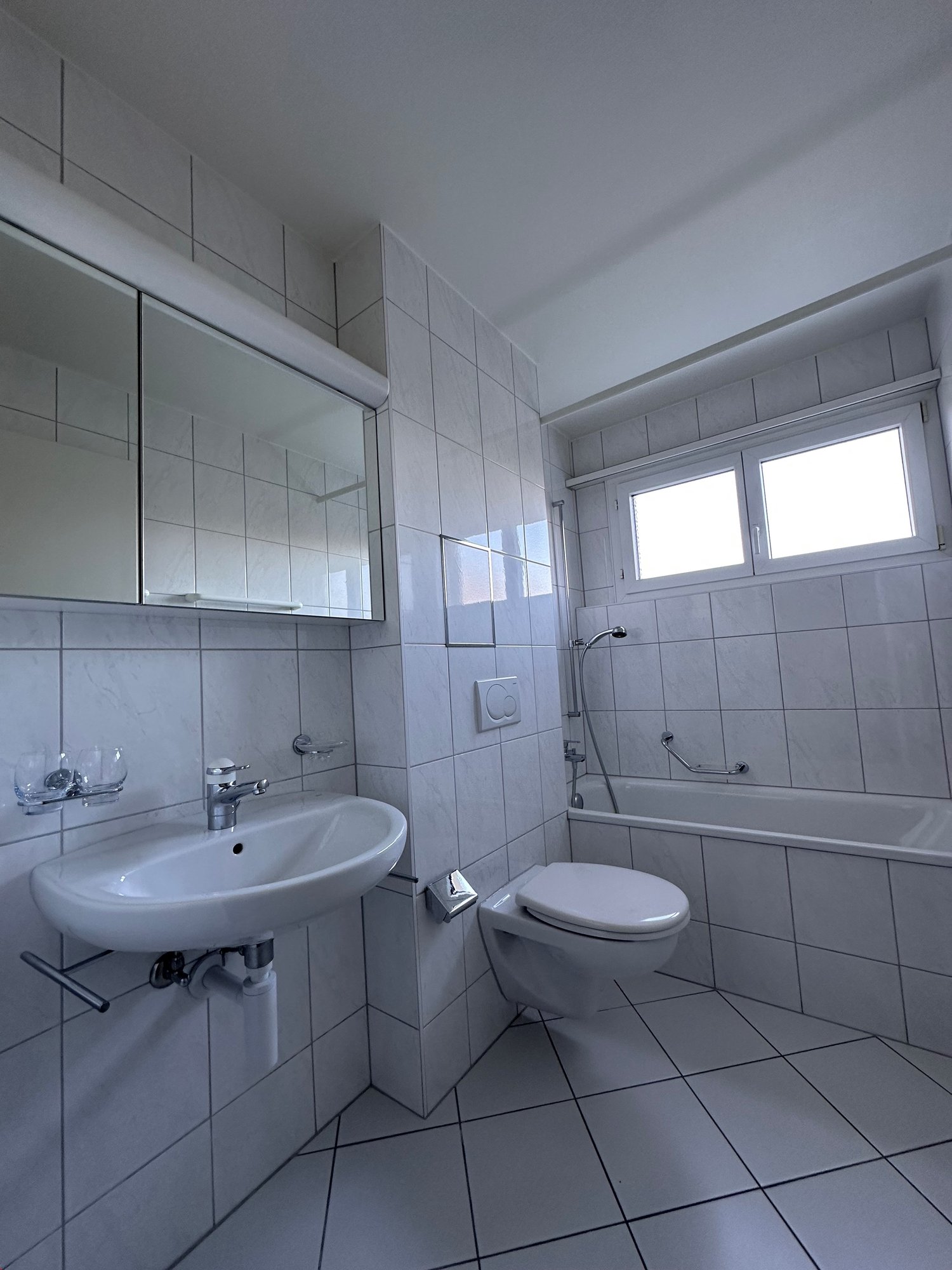 Sonnige 4,5 Zimmerwohnung mit Balkon - Bild 11