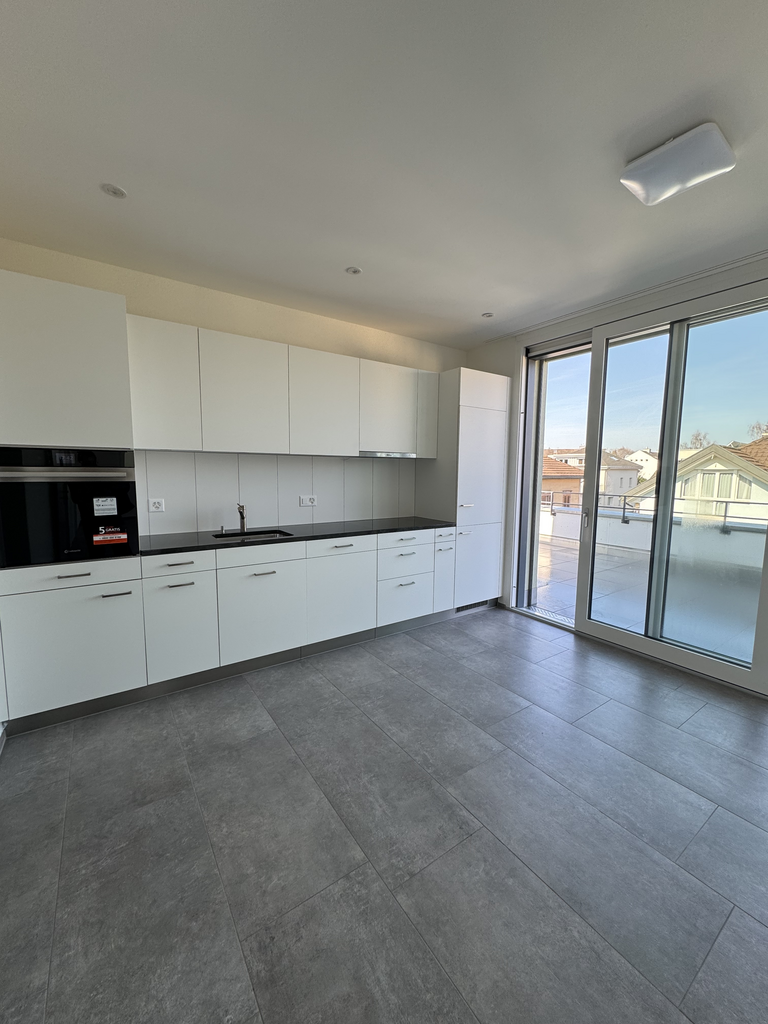 Moderne Wohnung mit grosser Dachterrasse - Küche
