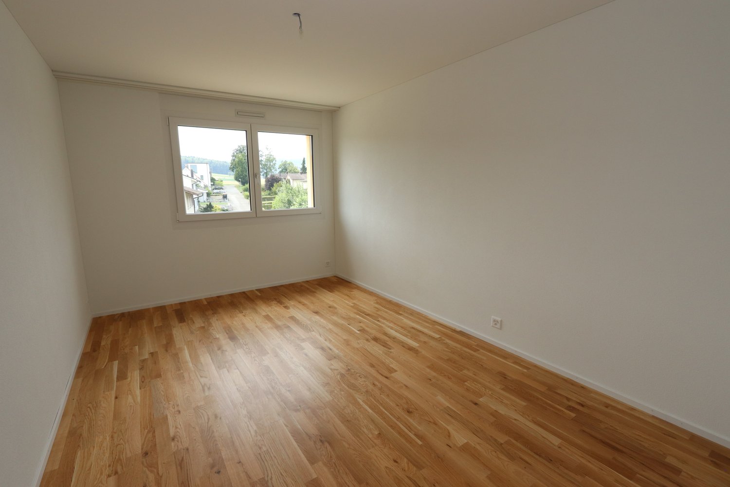 Attraktive 4.5-Zimmer-Wohnung im 2. Stock in Wohlen AG - Zimmer