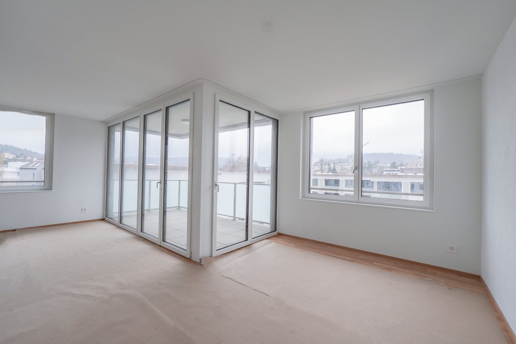 ERSTVERMIETUNG IN LIESTAL - jede Wohnung mit eigenem Waschturm - Wohn-Esszimmer_2.jpg