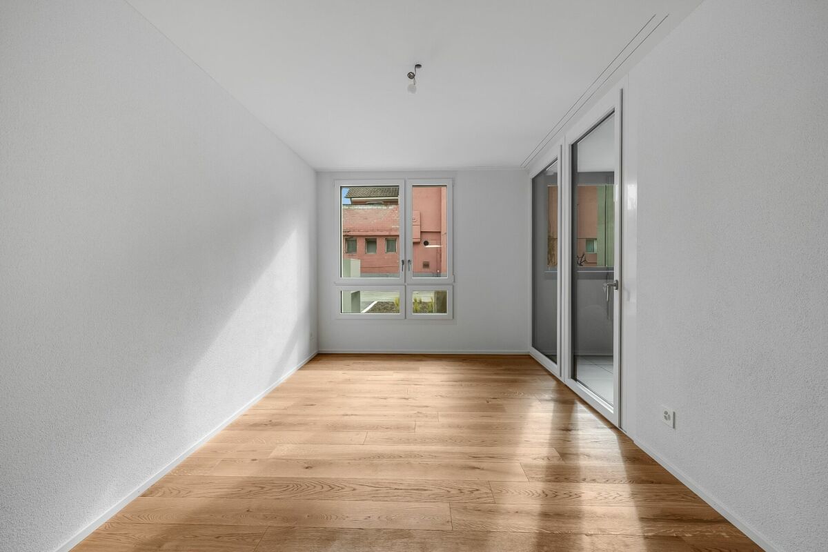 Erstvermietung - Attraktive 3 1/2-Zimmer-Gartenwohnung mit Loggia und Gartensitzplatz im Zentrum von Sissach - Bild 12