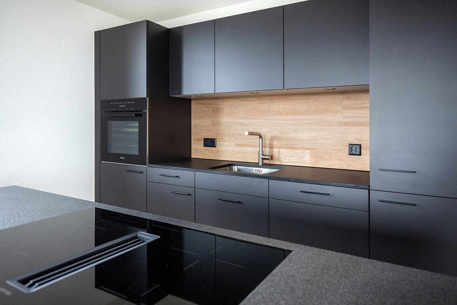 Exklusive 3.5 Zimmer-Wohnung im 1. OG zu vermieten - 145_Niederwil_Wohnen_Kueche