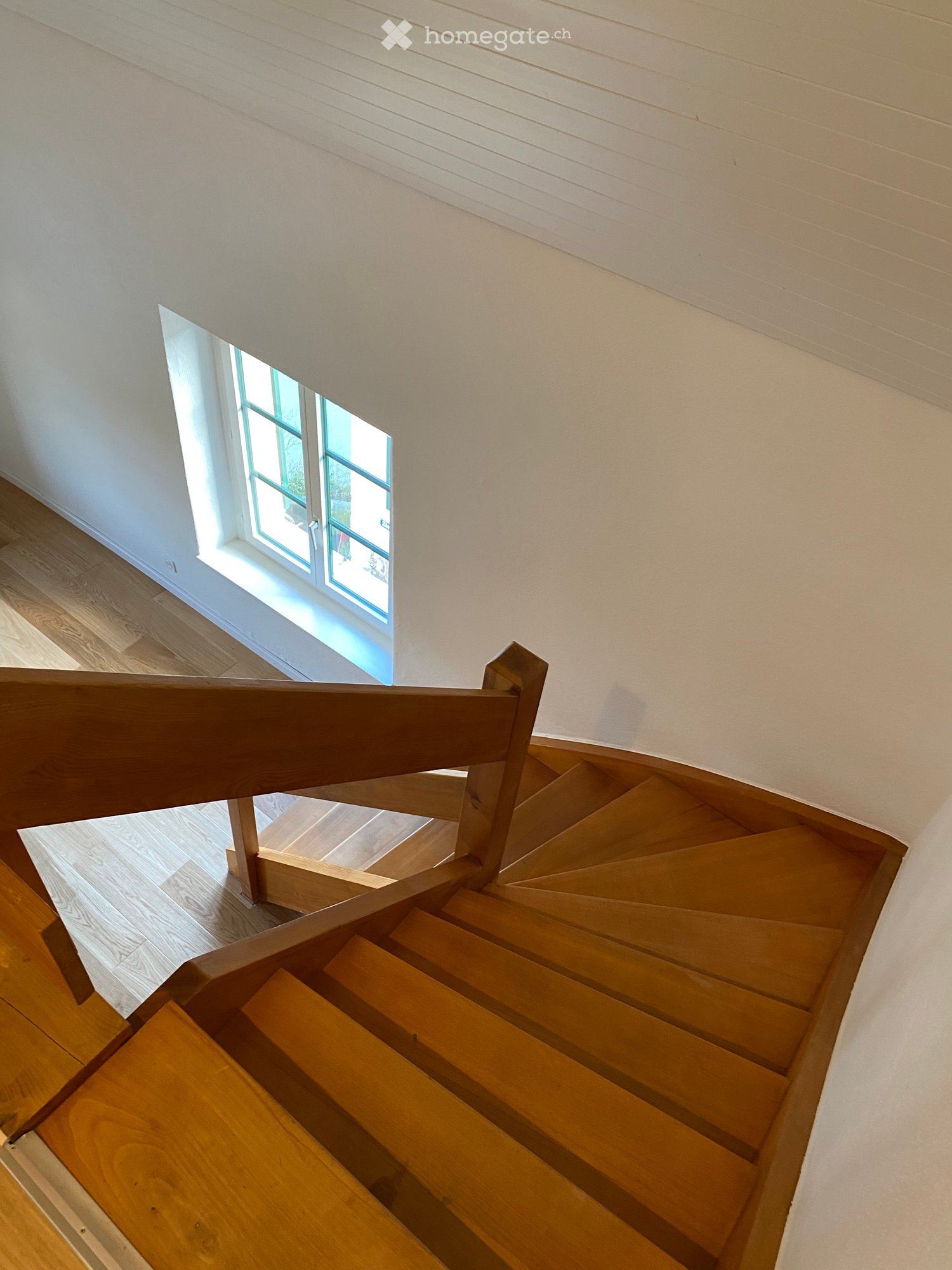 Charmante 2.5-Zimmer-Dachwohnung an zentraler Lage - Bild 6