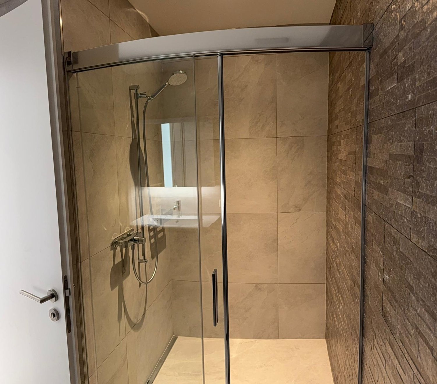 Neue 2.5 Zimmerwohnung als ERSTBEZUG - Bild 8