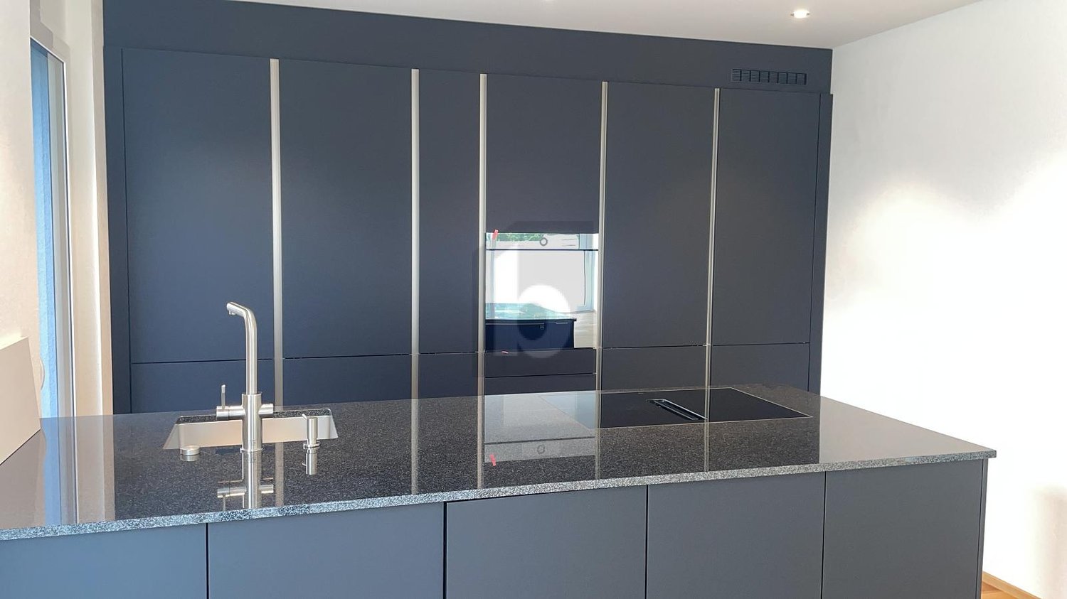 MODERN, RUHIG UND MIT WEITSICHT - Bild 2