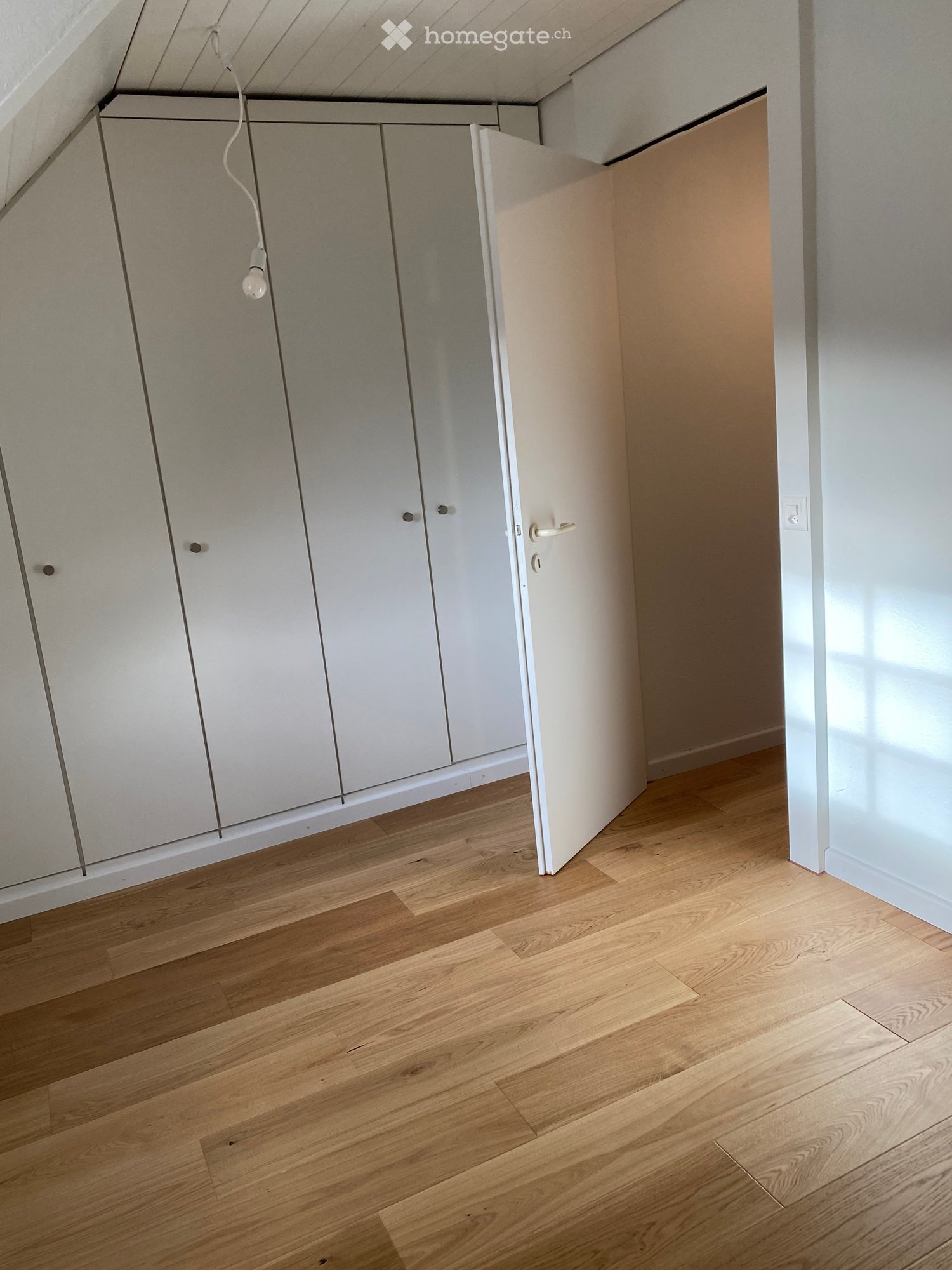 Charmante 2.5-Zimmer-Dachwohnung an zentraler Lage - Bild 10