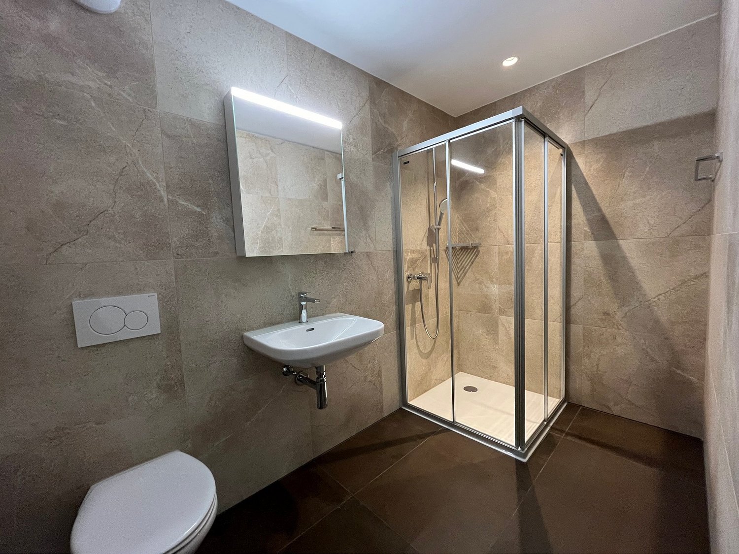 05700 - Appart. 3½ PCES - IMP. CHAMP-RIOND 26 - MATRAN - Bild 8