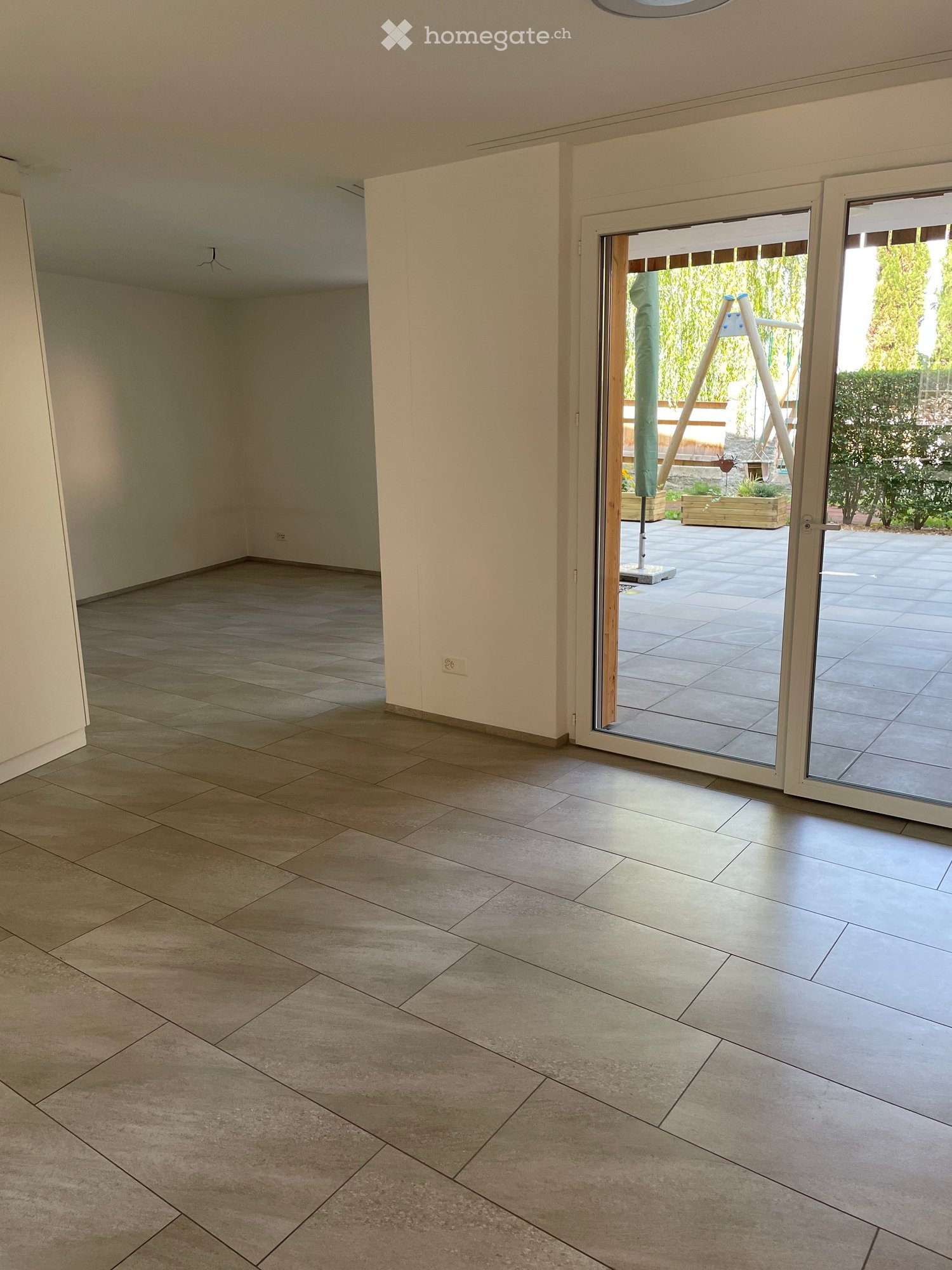 Moderne 3.5-Zimmer-Neubau-Wohnung in ruhiger Lage in Fläsch - Bild 2