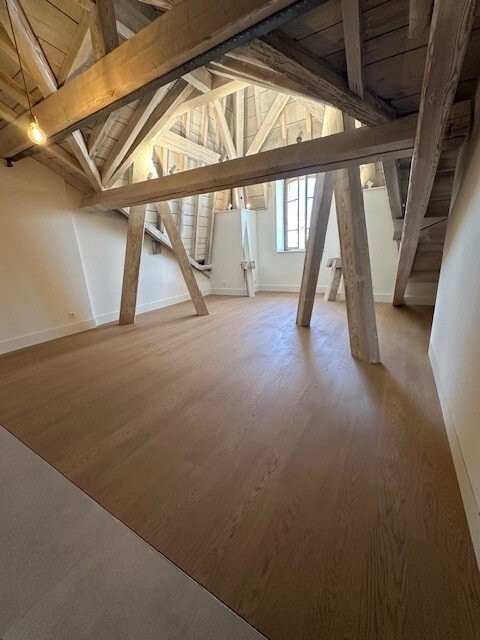 Soyez les premiers locataires de ce 3,5 pièces unique sous-gare! - sejour_-_salle_a_manger.jpg