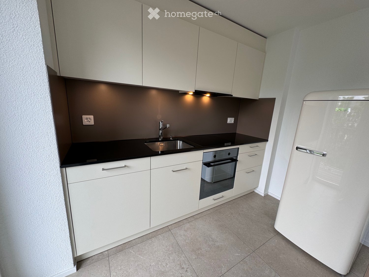 Kernsanierte Wohnung an TOPLAGE in Basel - Bild 2