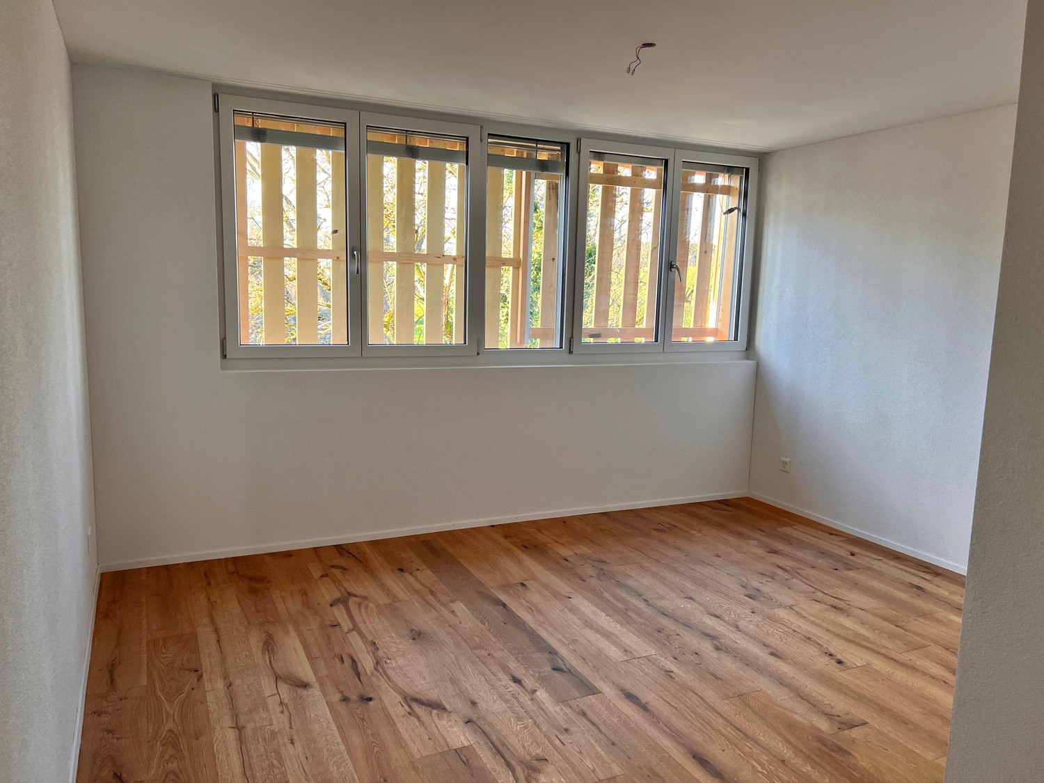 Neubau Erstbezug - Hochwertiges 5.5 Zimmer Reihenhaus mit Garten - Bild 10