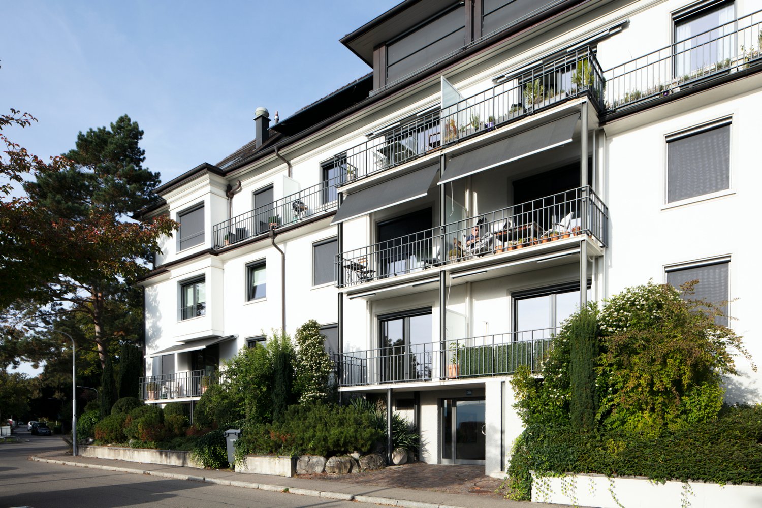 Attraktive Designer-Wohnung mit traumhafter Seesicht - Bild 1