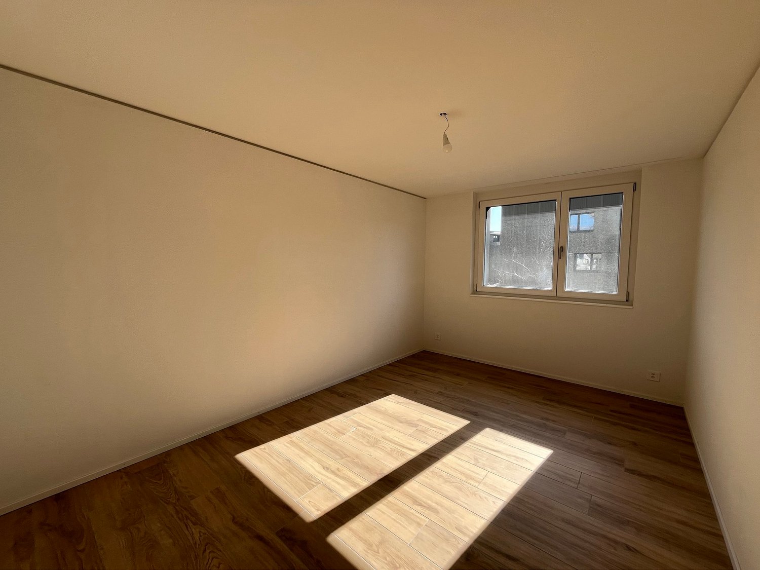 05713 - Appart. 4½ PCES - IMP. CHAMP-RIOND 7 - MATRAN - Bild 4