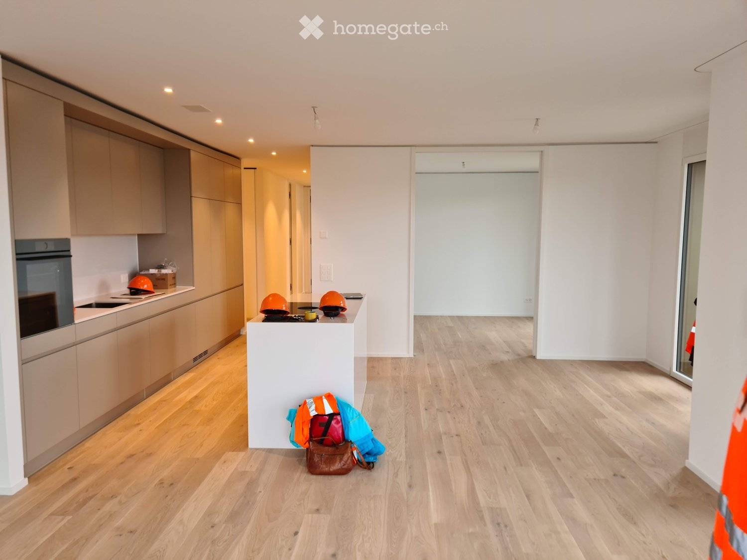 Moderne 5.5-Zimmer-Wohnung mit Baselblick in Aesch BL - Bild 3