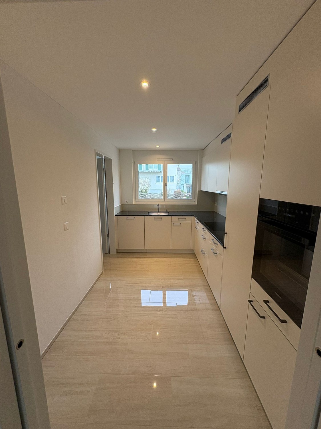 Ihr neues Zuhause mit Gartenoase  modern, sonnig und mitten in Dübendorf. - Bild 6