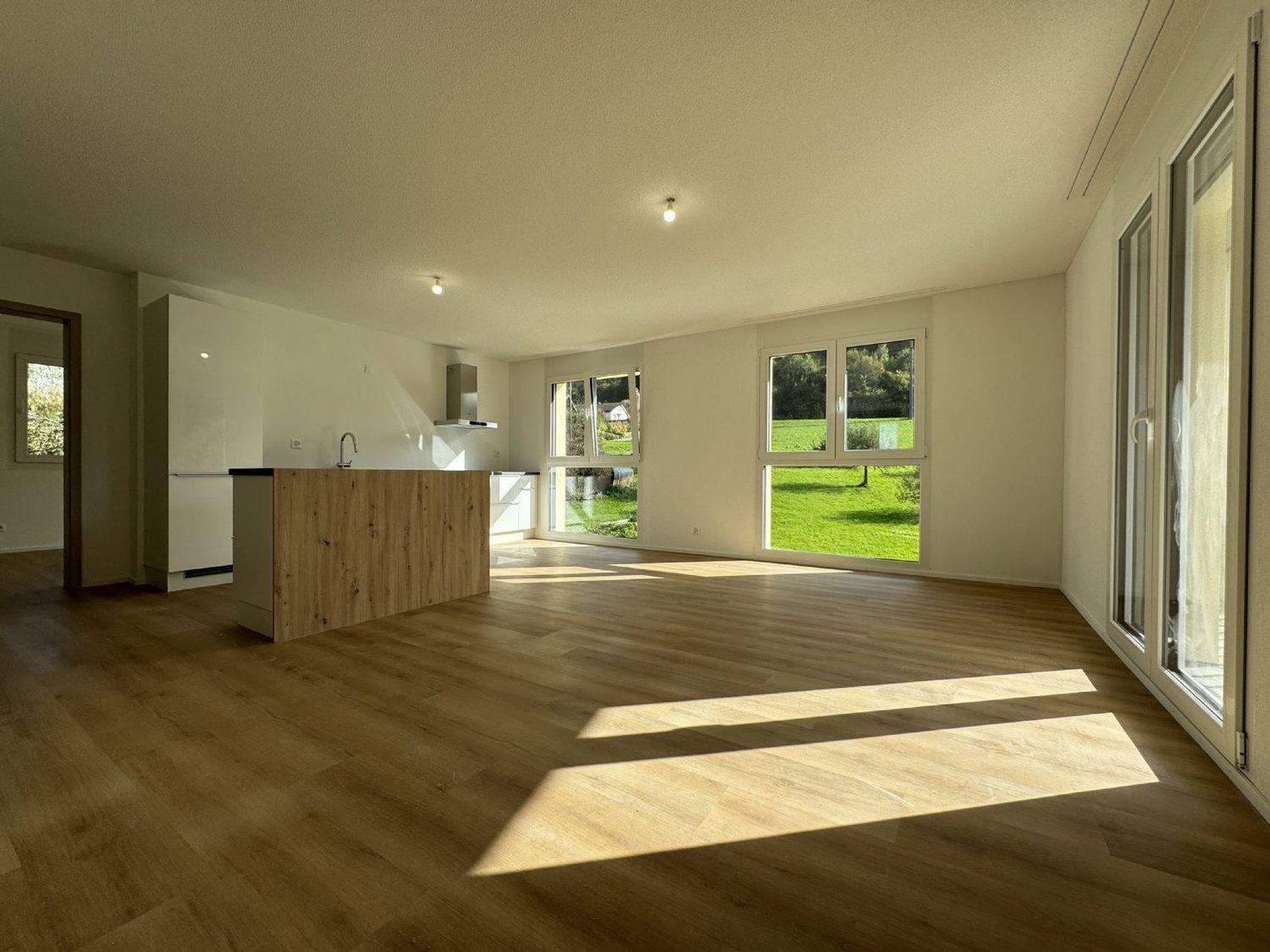 Hochwertige 3.5-Zimmerwohnung zu vermieten! - Bild 1