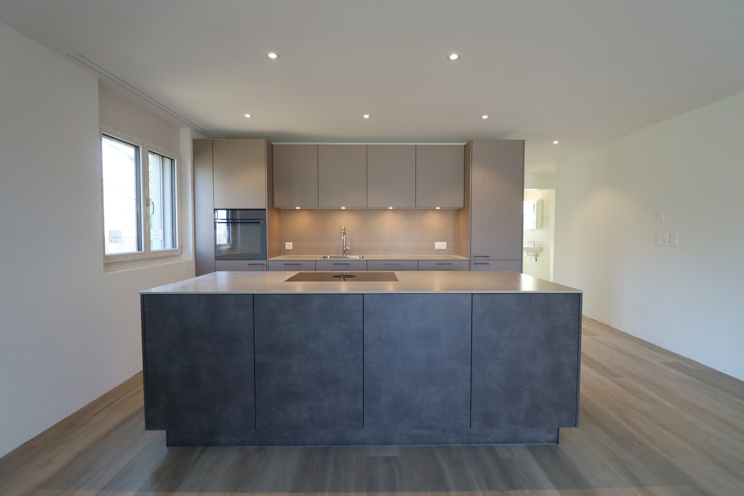 NEUBAU 3.5-Zimmer Gartenwohnung an ruhiger Lage - Bild 1