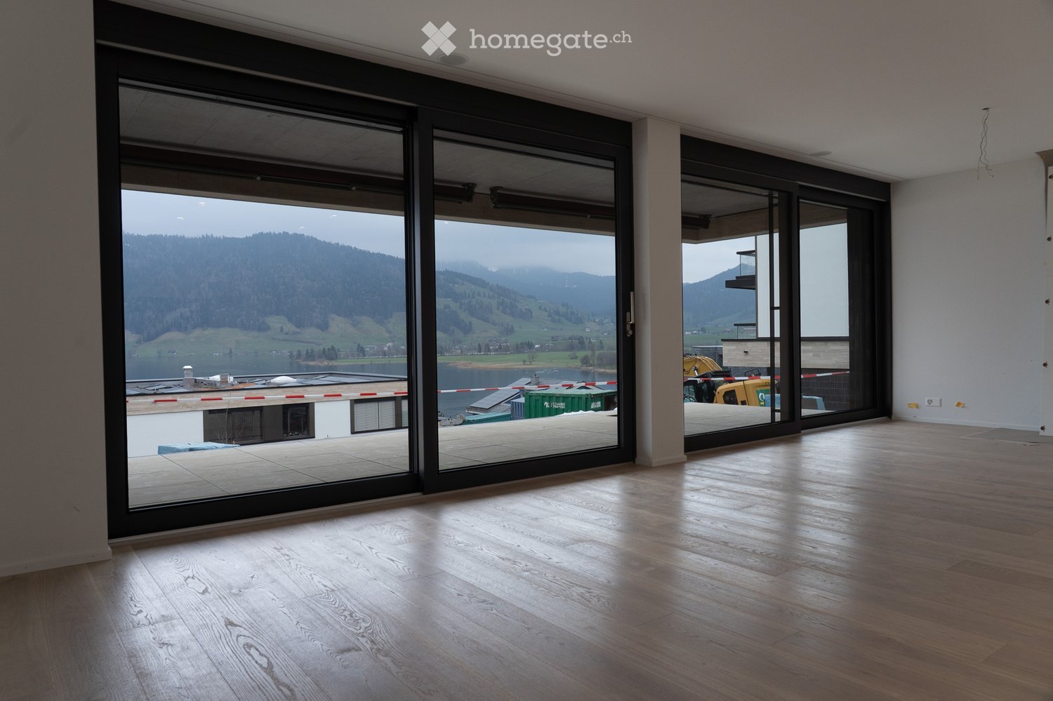 Erstbezug: Hochwertige 3.5-Zi-Wohnung, ca. 100 qm, Seesicht, Terrasse + 2 TG-Plätze, E-Ladestation - Bild 3