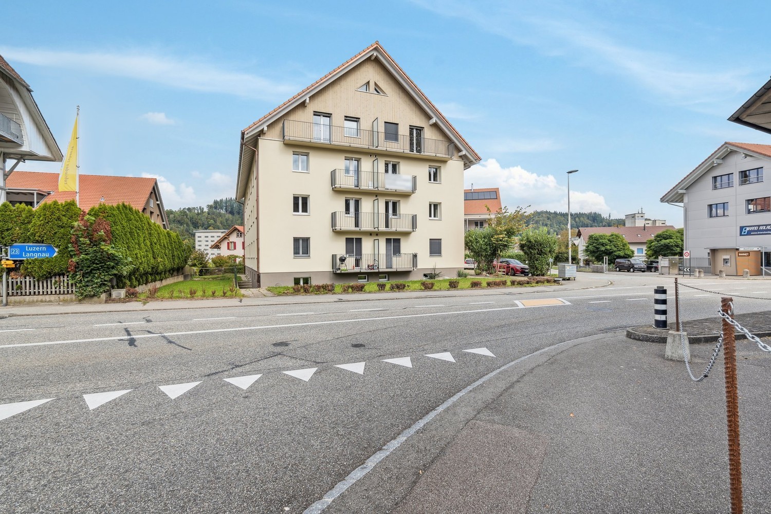 Moderne 4.5-Zimmerwohnung mit Stil und Komfort - Bild 1