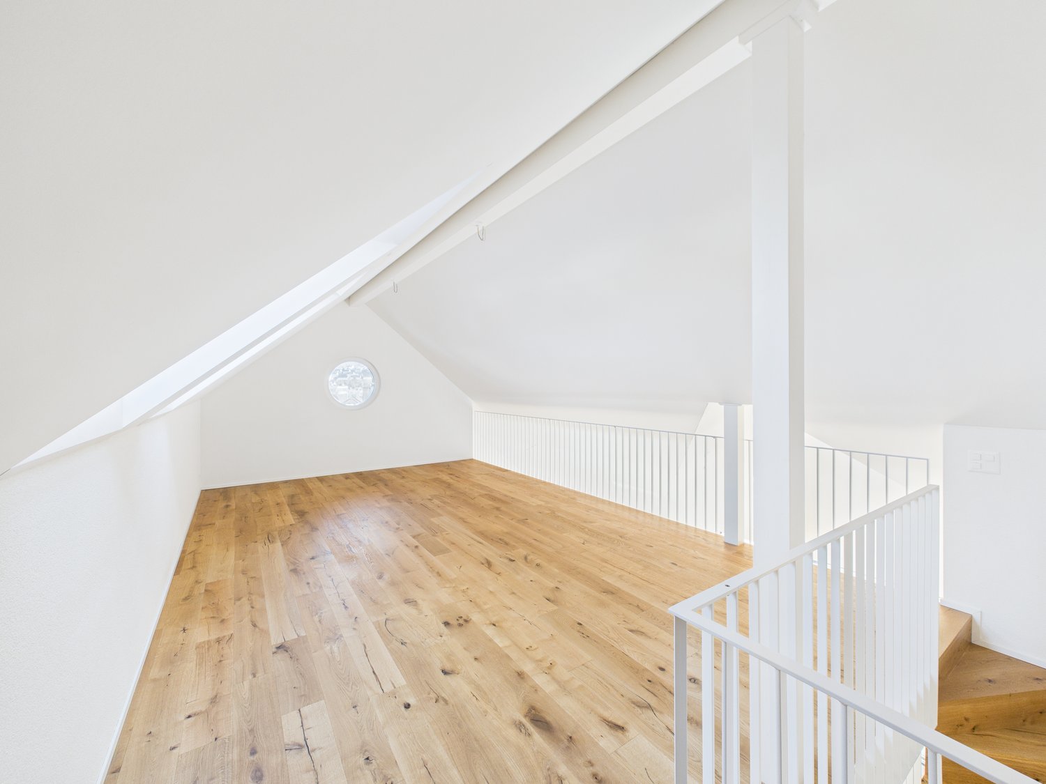 Moderne 5.5-Zimmer-Dachwohnung in Sirnach - Bild 3