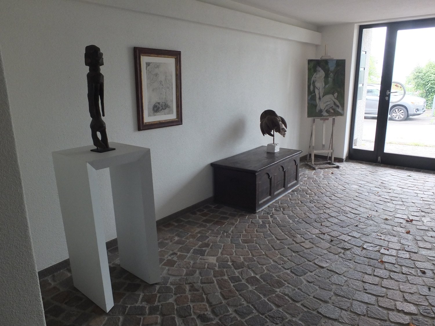 Attraktive Designer-Wohnung mit traumhafter Seesicht - Eingangsbereich Liegenschaft