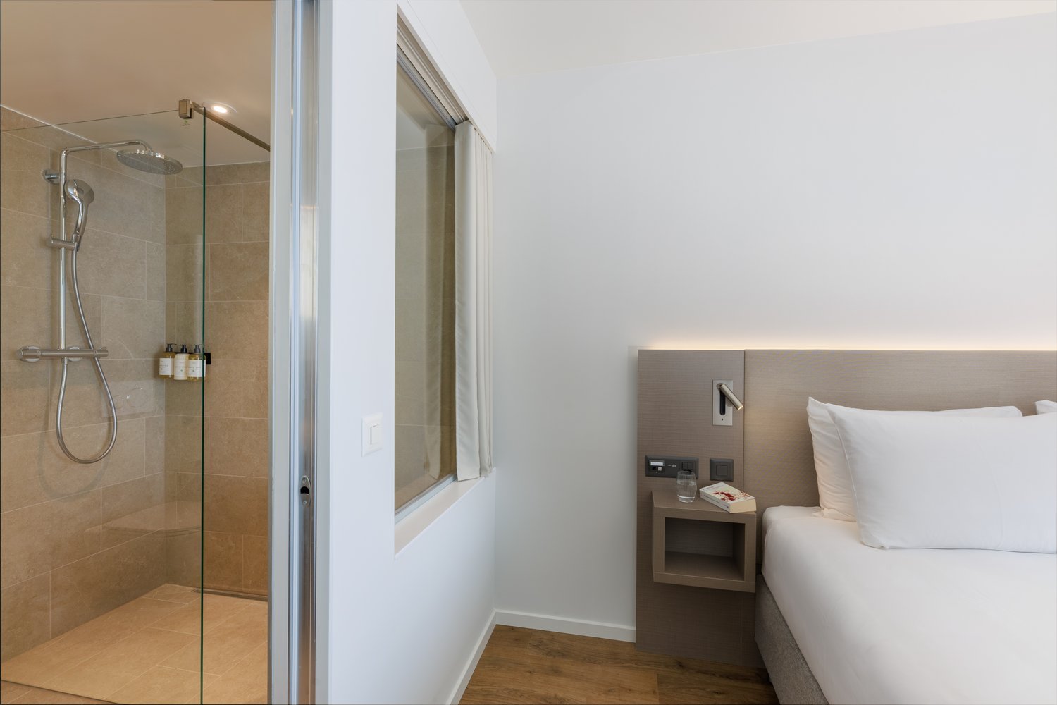 Base Standard Superior - Genève - Bild 5