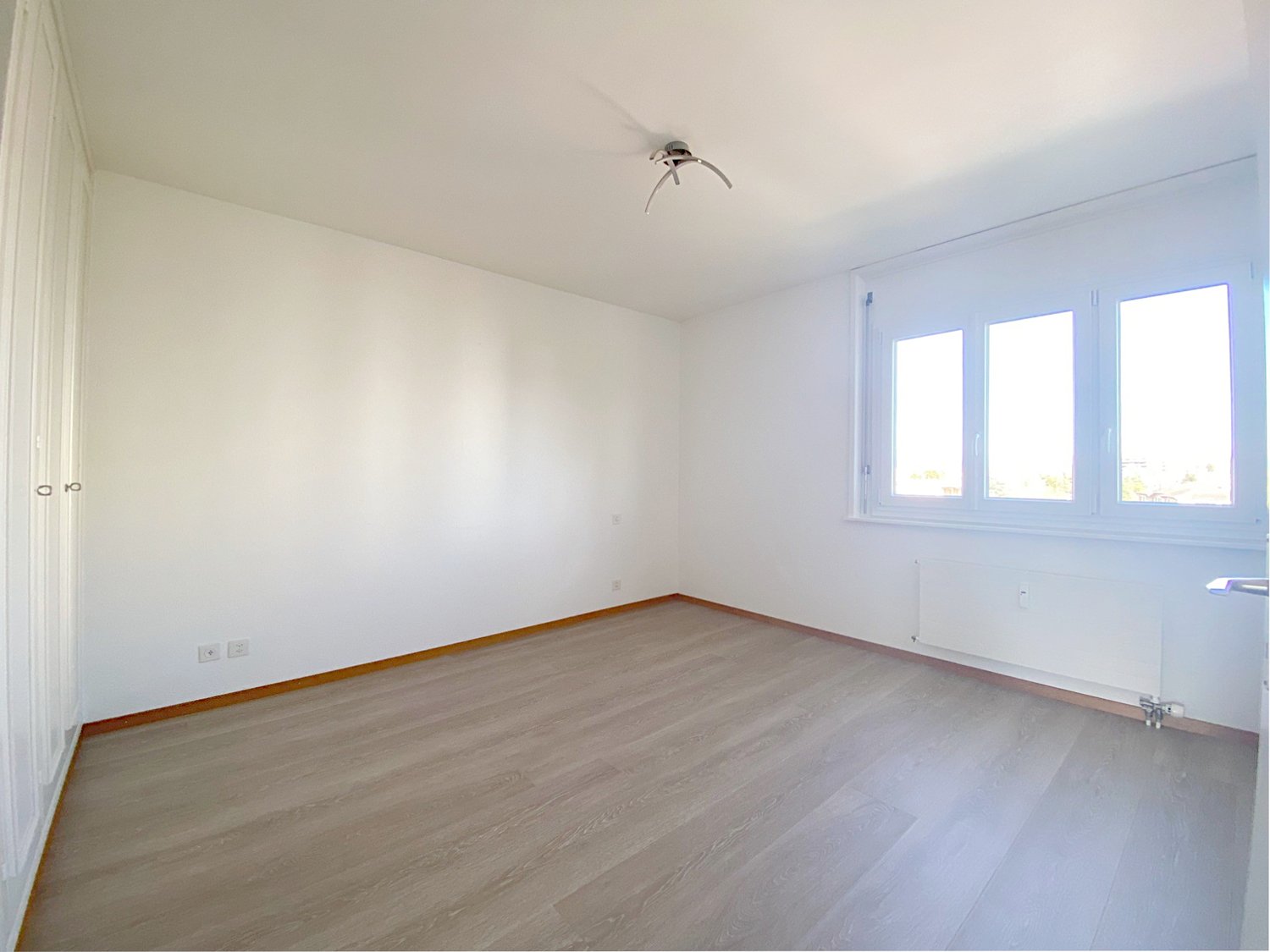 Bel appartement de 4 pièces avec balcon et vue imprenable à Yverdon-les-Bains - Bild 4